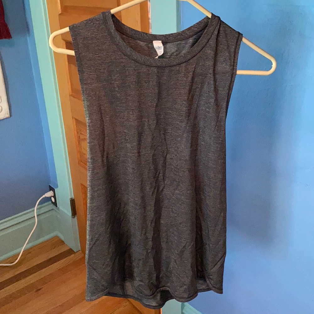 Lululemon top